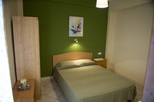 large-1476630664-marika house 21